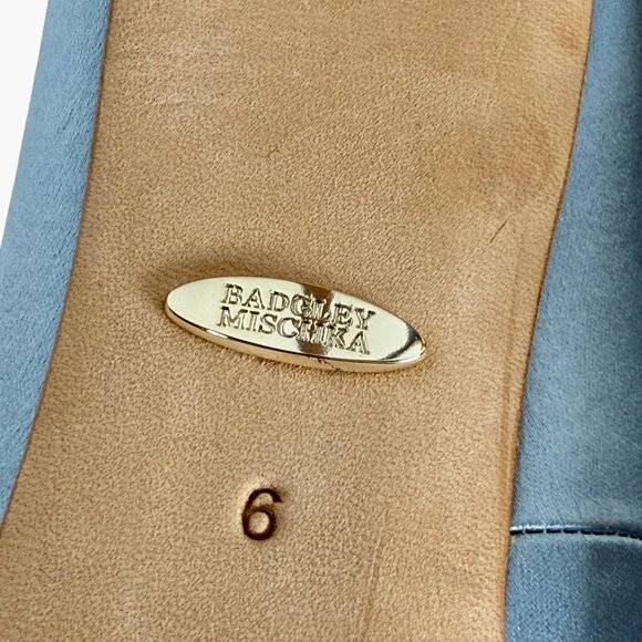 Badgley Mischka Pumps Size 9 Blue Satin Cher Crystal Buckle Pointed Toe Heels - Picture 8 of 10